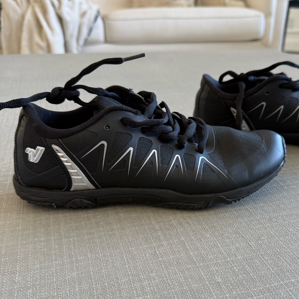 Varsity Cheer Shoes, Black, Size 6.5